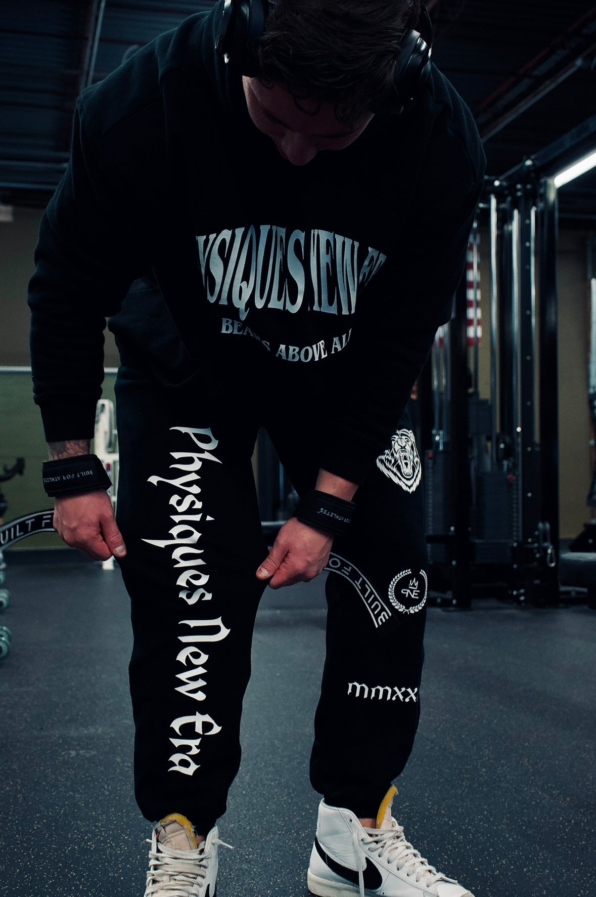 PHYSIQUES NEW ERA JOGGERS (MMXXII) BLACK