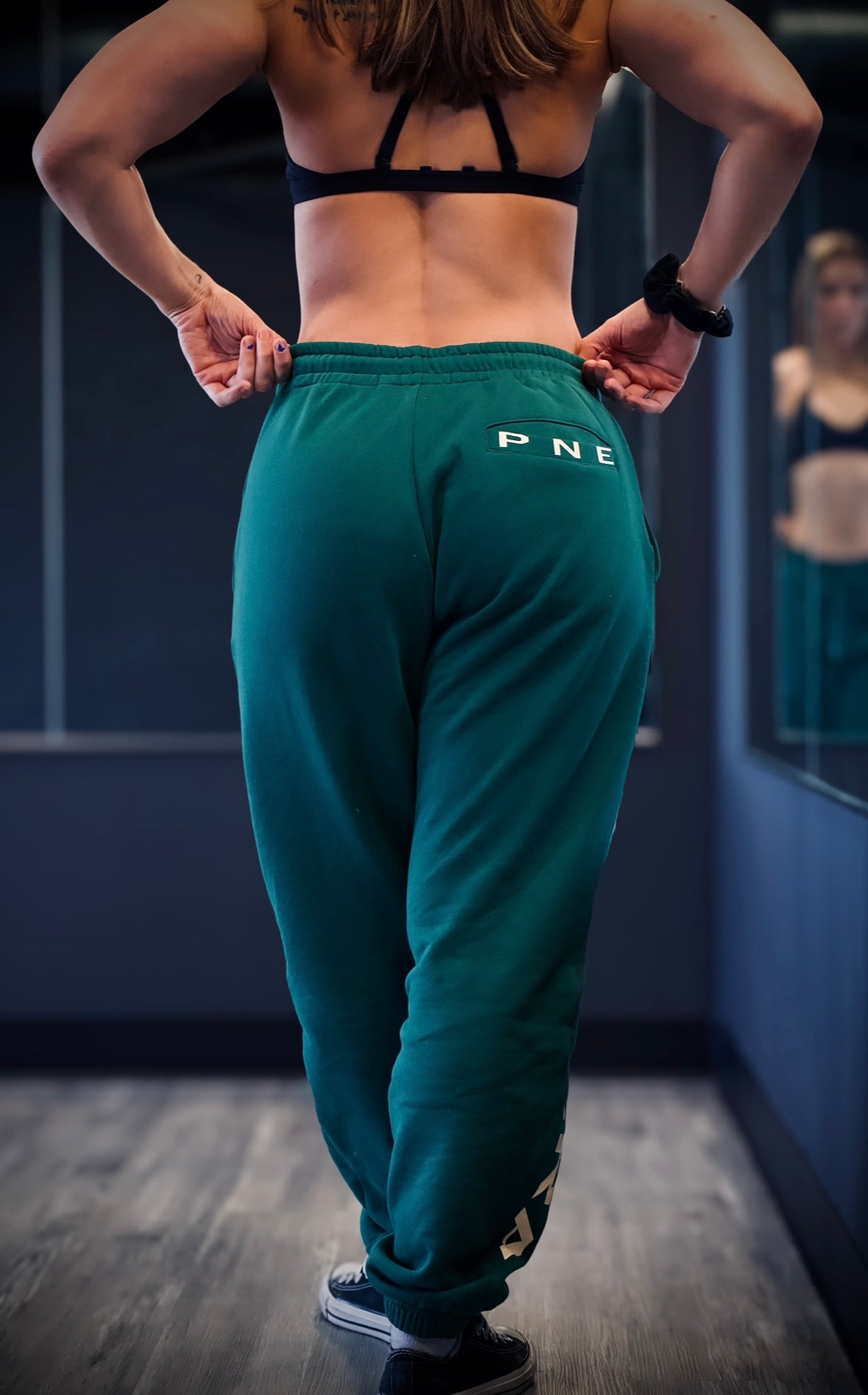 NEW ERA JOGGERS (MMXXII) DARK LIME GREEN