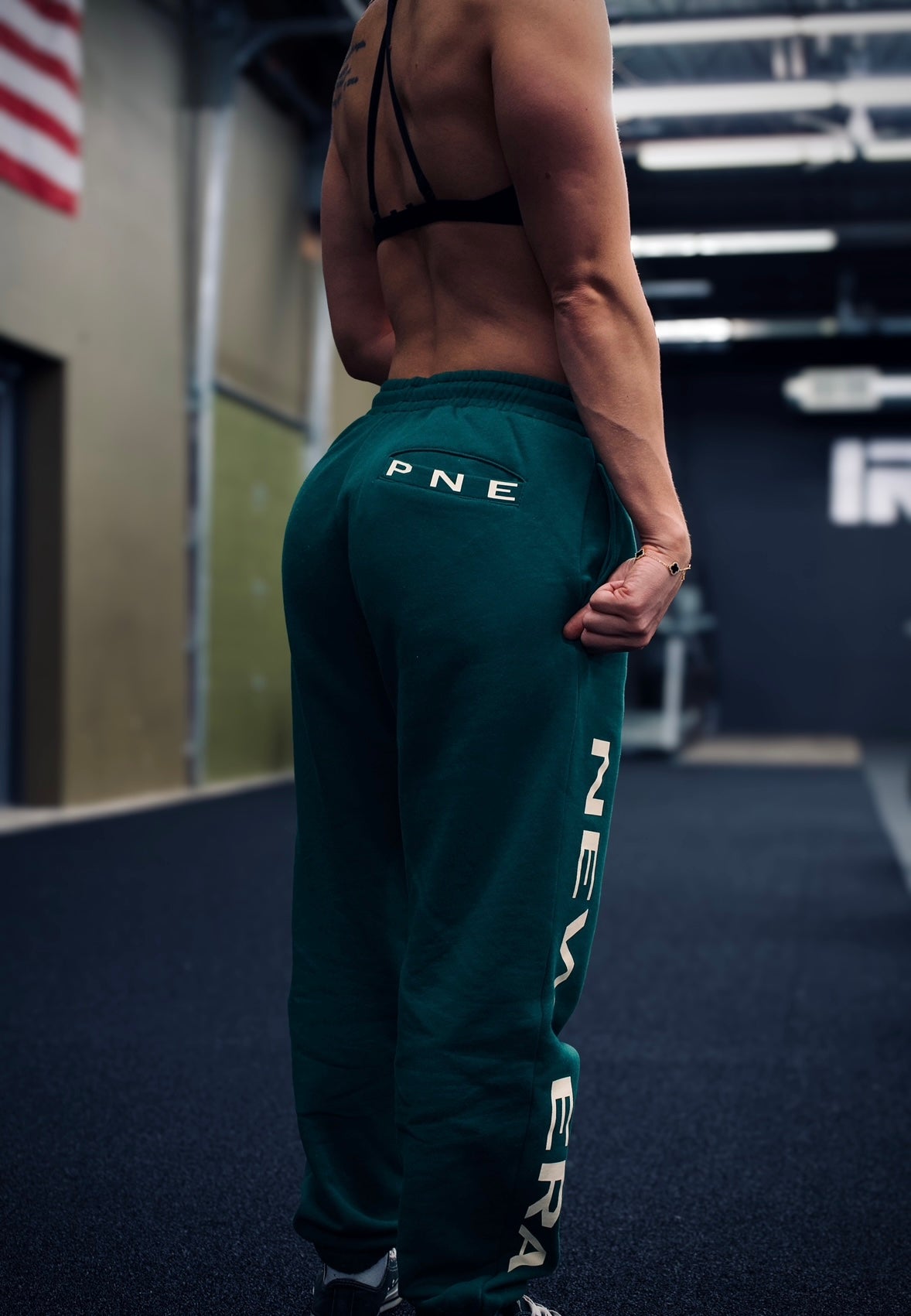 NEW ERA JOGGERS (MMXXII) DARK LIME GREEN