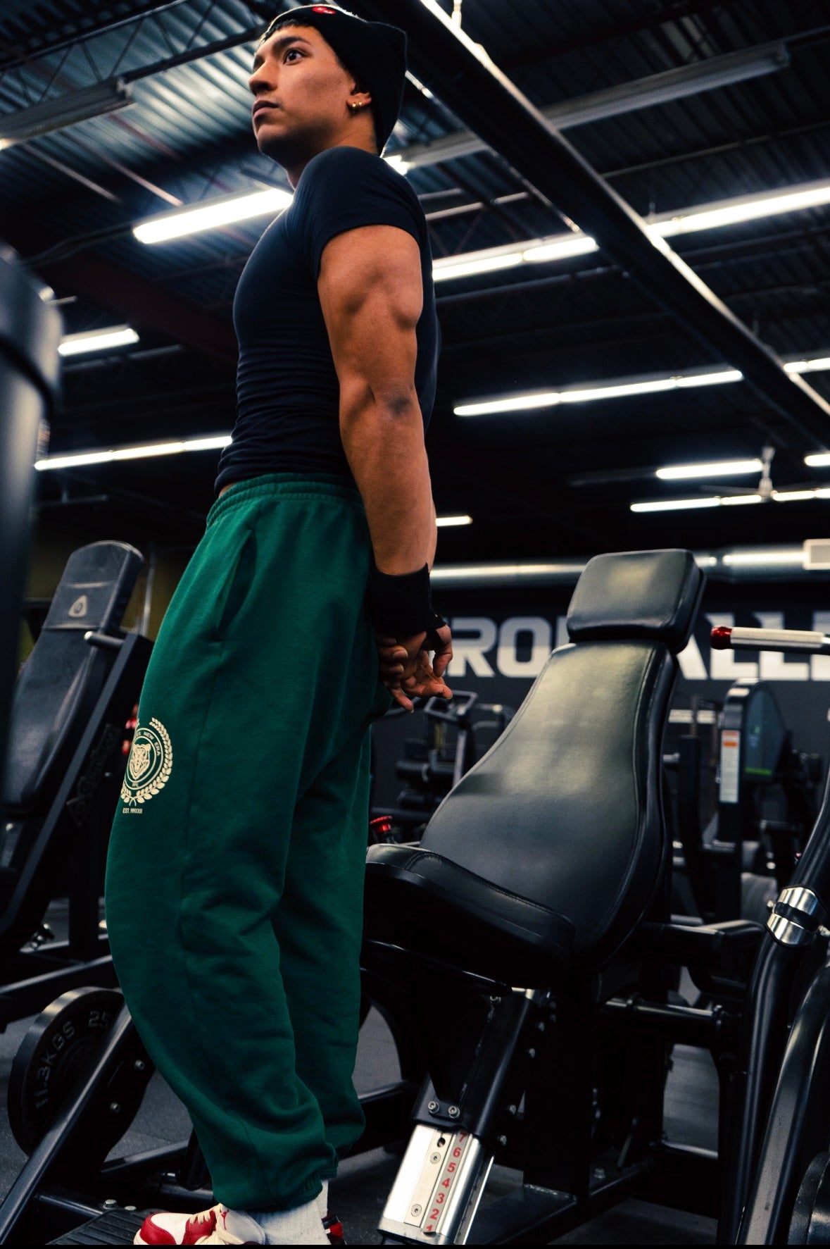 NEW ERA JOGGERS (MMXXII) DARK LIME GREEN