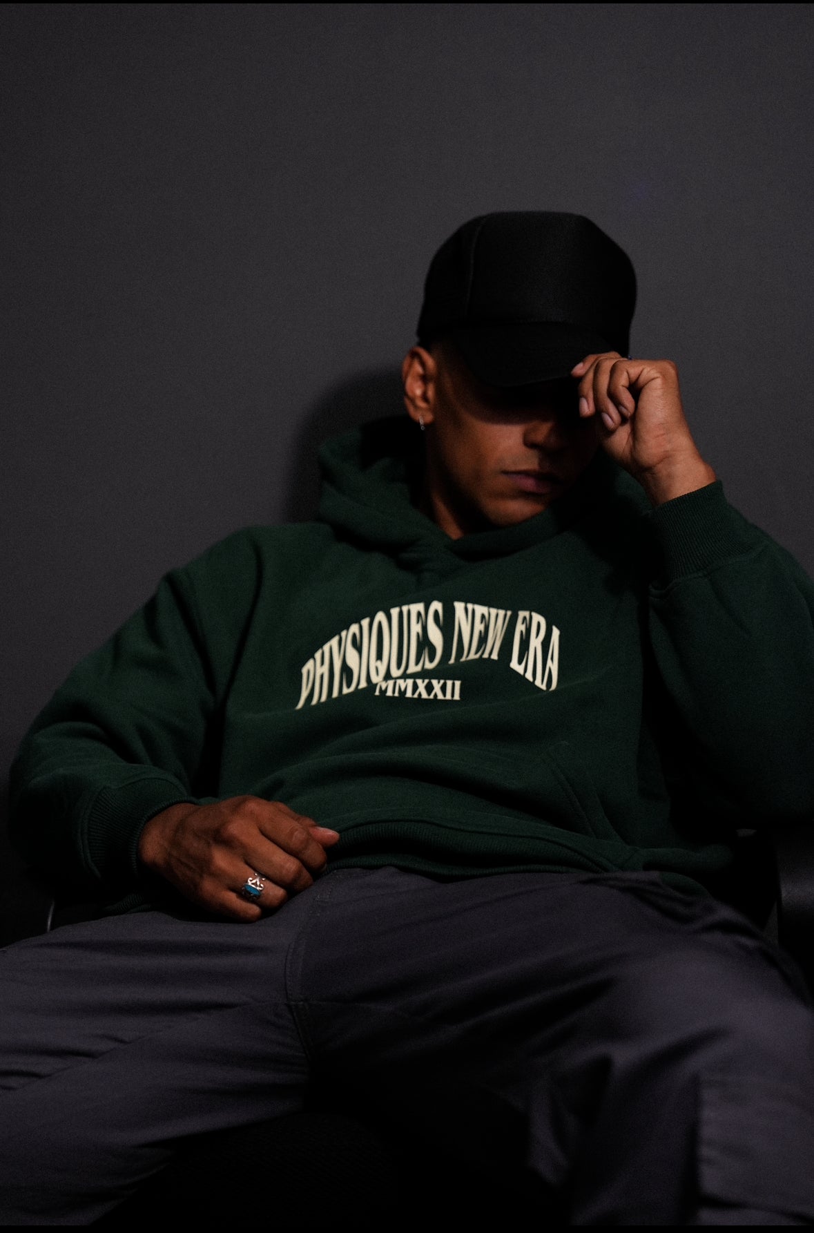 PHYSIQUES NEW ERA "MMXXII" (DARK GREEN)